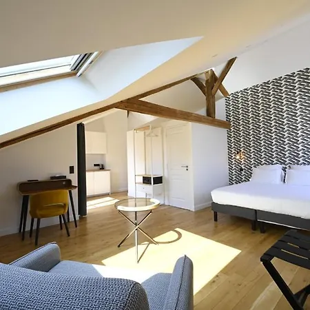 Lägenhetshotell Manoir De L'eveche Et