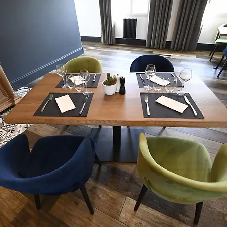 Manoir De L'eveche Et Апарт-отель 4*