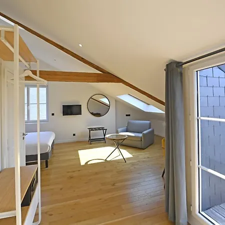 Lägenhetshotell Manoir De L'eveche Et 3*