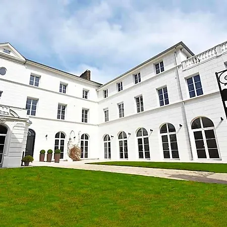 アパートホテル Manoir De L'eveche Et