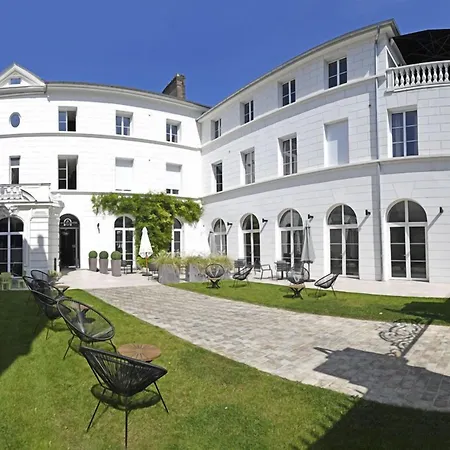 Lägenhetshotell Manoir De L'eveche Et 3*
