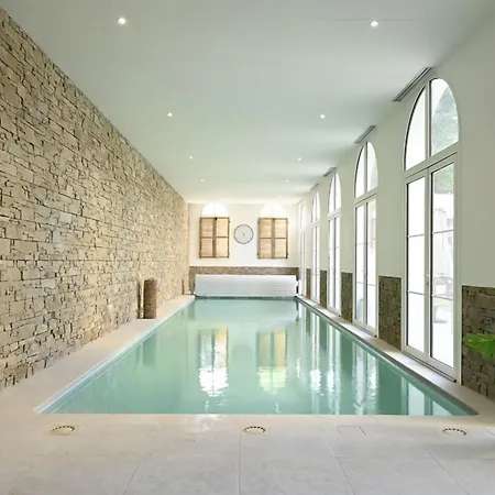 Manoir De L'eveche Et Lägenhetshotell Lisieux