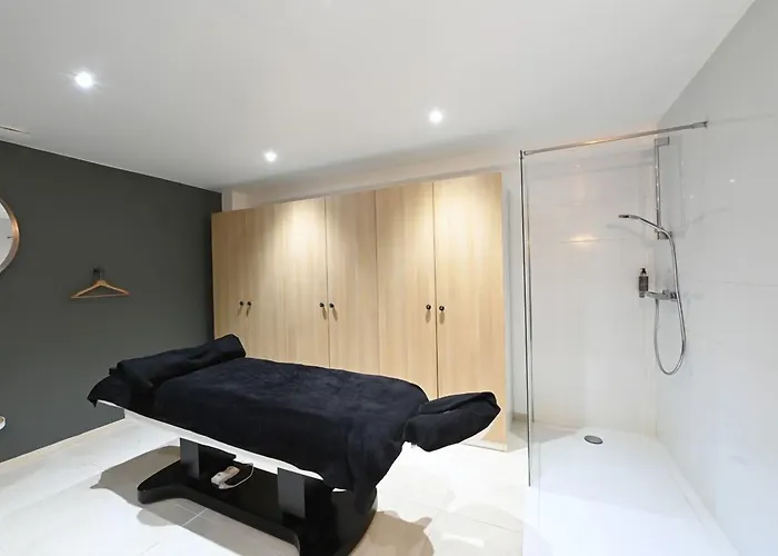 Manoir De L'eveche Et Aparthotel 4*